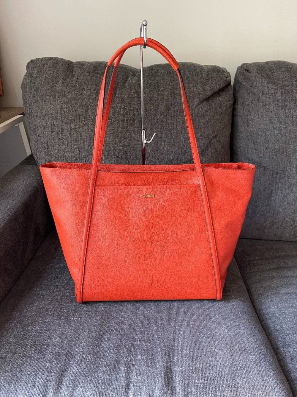 TUMI Q-Tote NWT